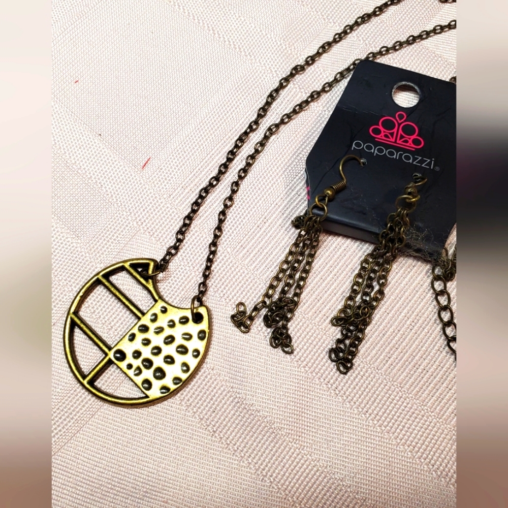 Bronze metal necklace and earrings set NWT